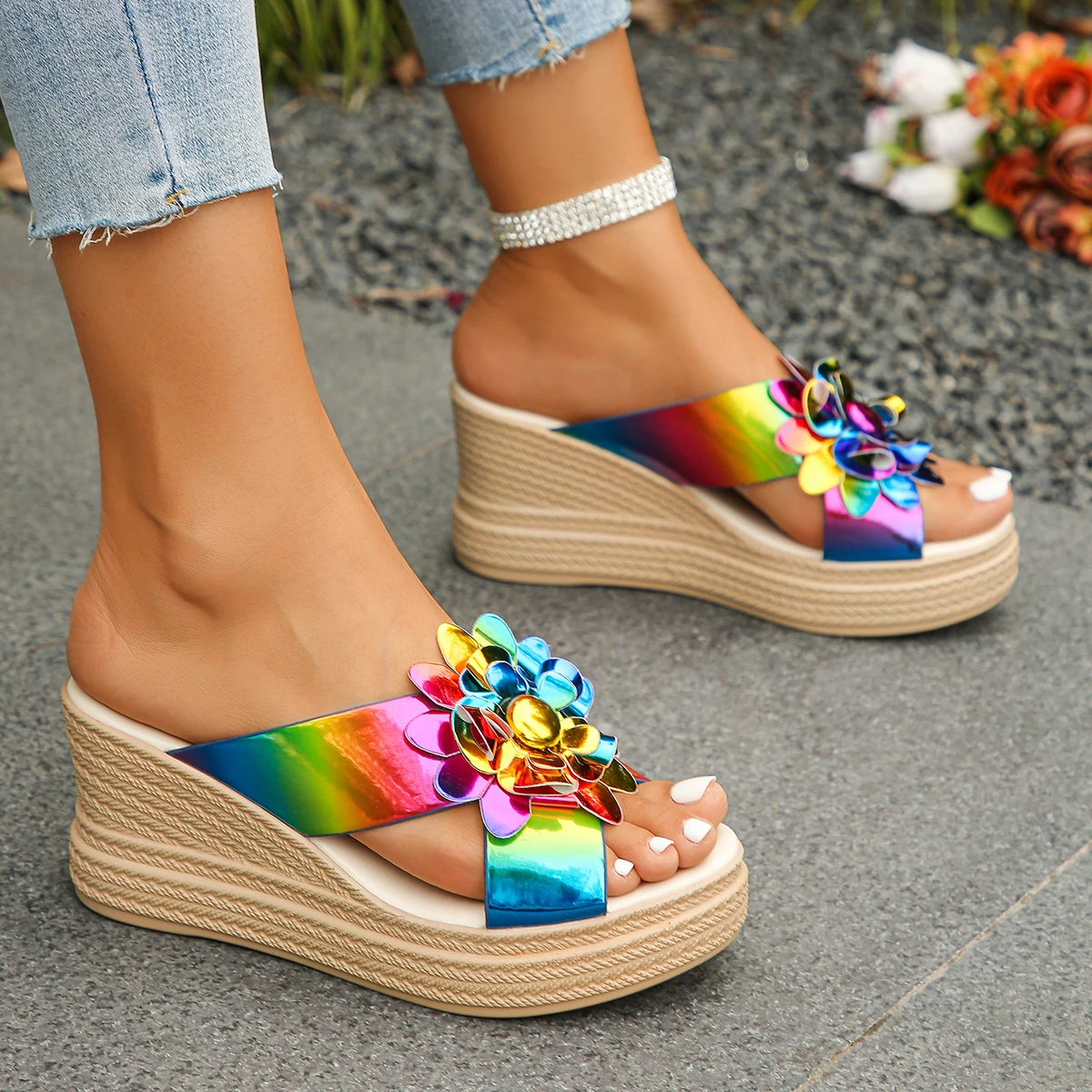 Women Wedges Slippers 2026 New Summer Women Slip on High-heeled Fashion Woman Shoes Comfortable Flower Outdoor Platform Sandals