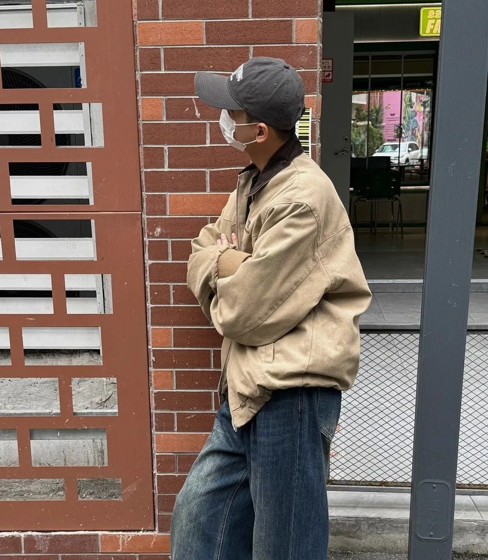 سترات منفوخة للنساء سترة صوف شتوية من الجلد منتفخة بسيطة للنوادي الليلية على الطراز القوطي فريدة من نوعها مزخرفة فنية #2