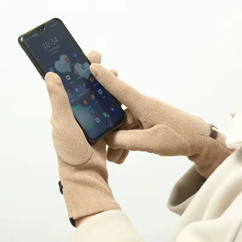قفازات الشتاء الدافئة المرأة المخملية سميكة أفخم قفازات الكورية سلسلة معدنية الديكور مكتب ركوب الدراجات في الهواء الطلق السفر الدافئة التبعي