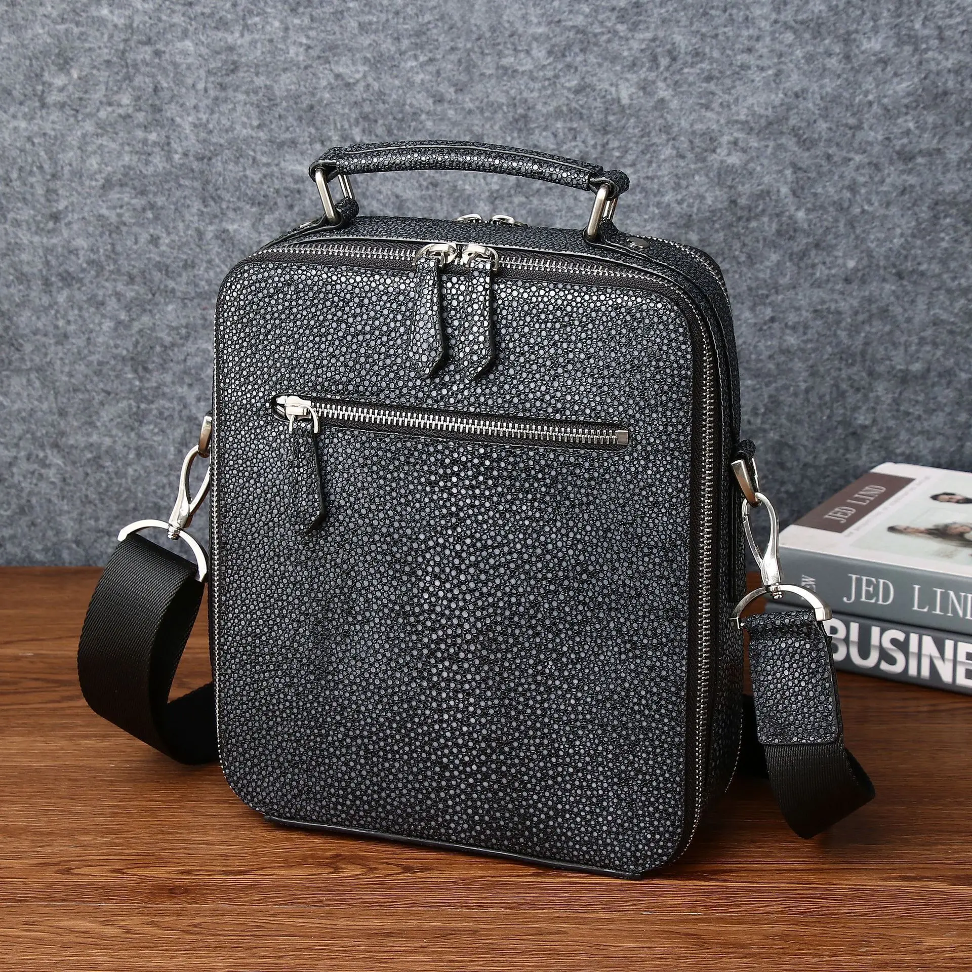 Men's New Smooth Pearl Fish Pattern Single Shoulder Diagonal Straddle Classic Handheld Business Box Set Bag сумка мужская сумки