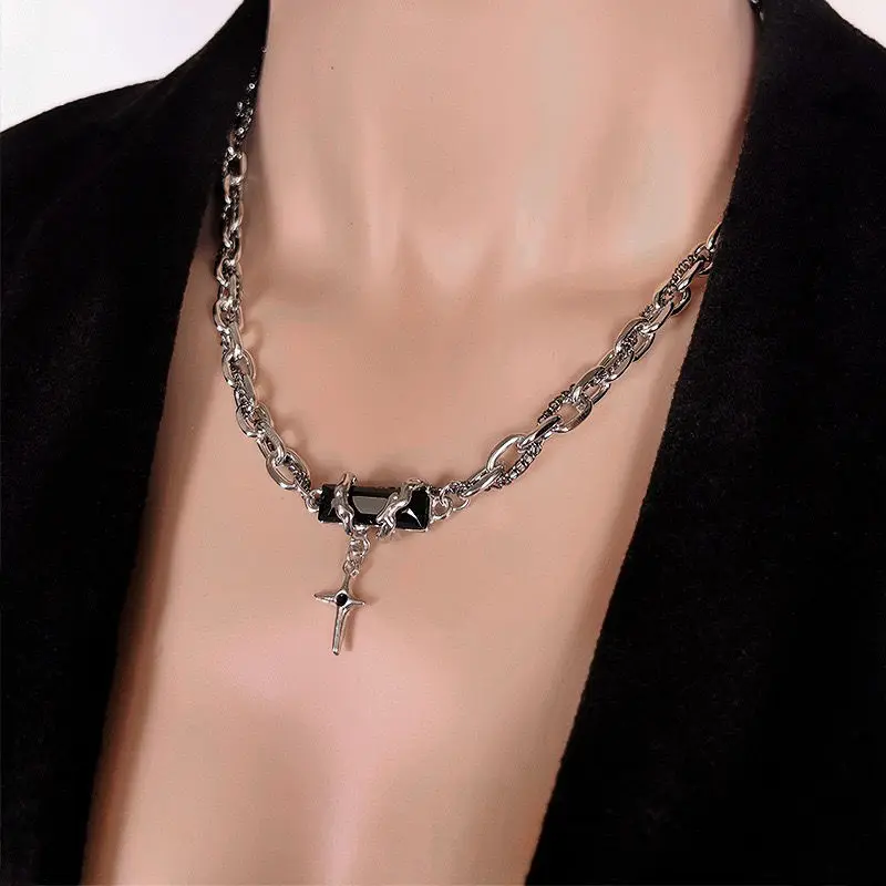 

6 Pcs/set Hip Hop Street Vintage Y2K Grunge Goth Accessories Punk Rock Black Heart Cross Pendant Chain Necklace For Men Women