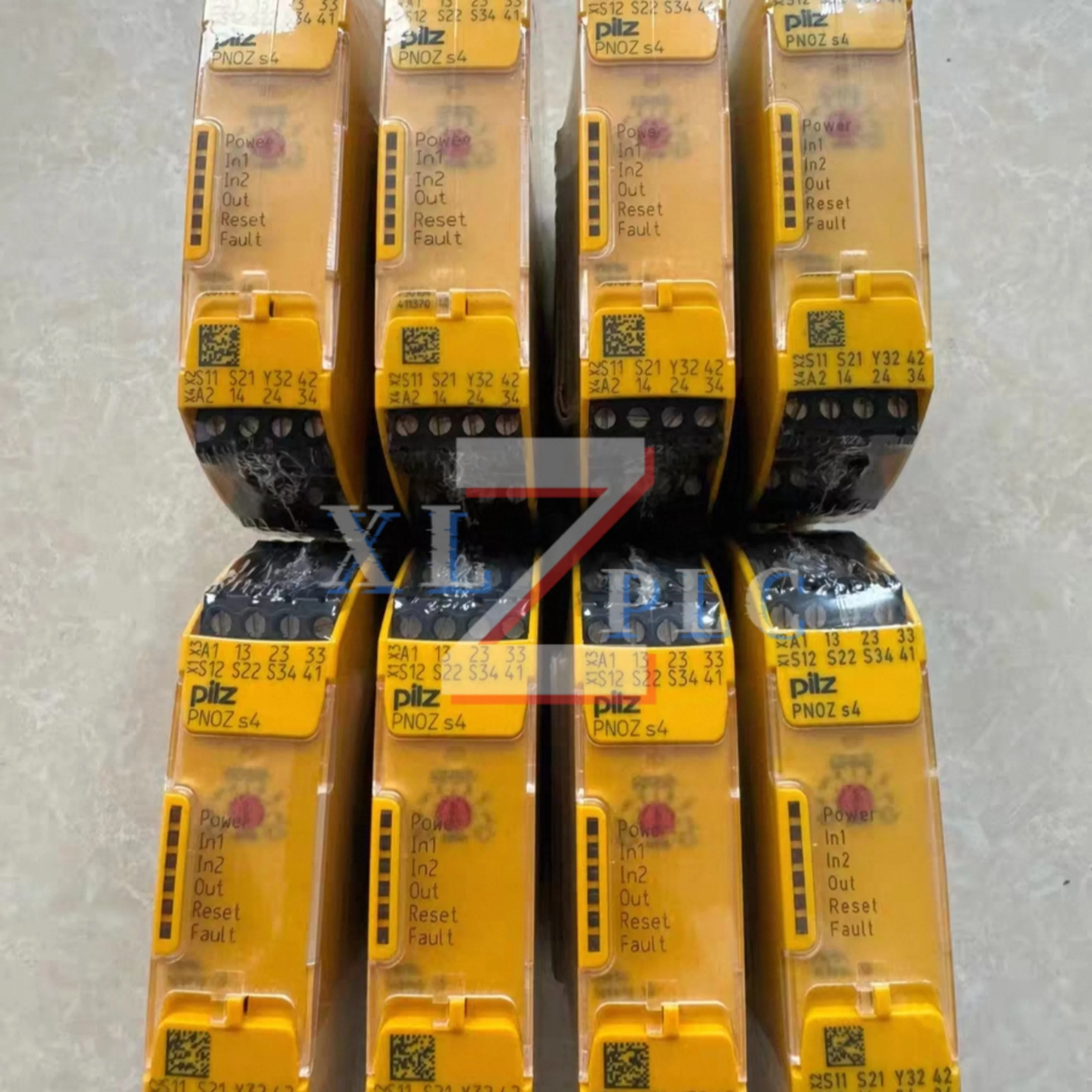 

750104 PNOZ s4 750105 PNOZ s5 750105HT PNOZ s5 750106 PNOZ s6 safety relay 100%NEW