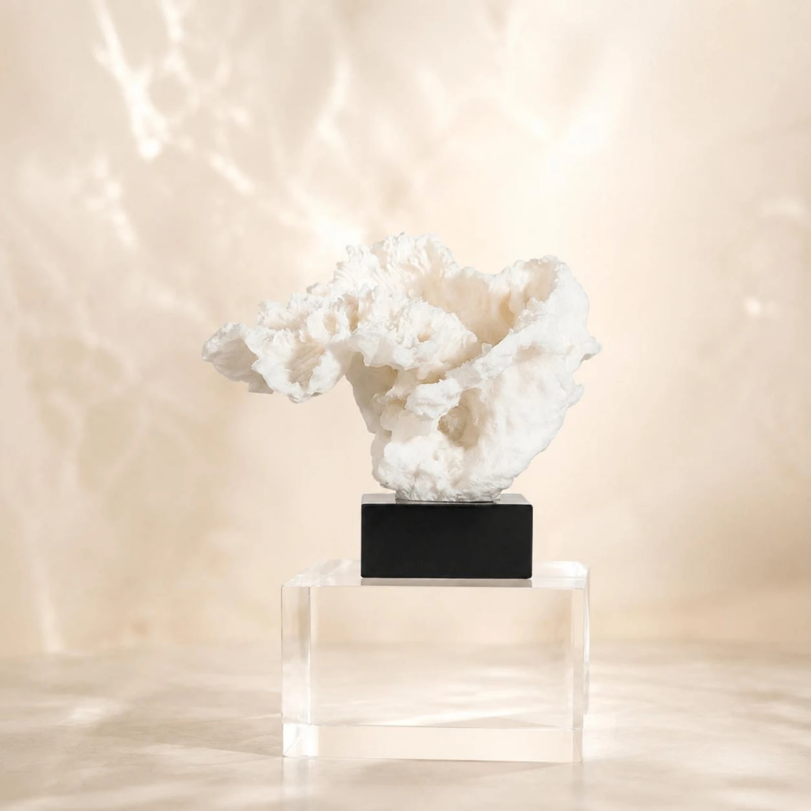 Coral Resin Sculpture Designer Design Resin Coral Statue Modern Minimalist Soft Furnishing Accent for Living Room, Entryway