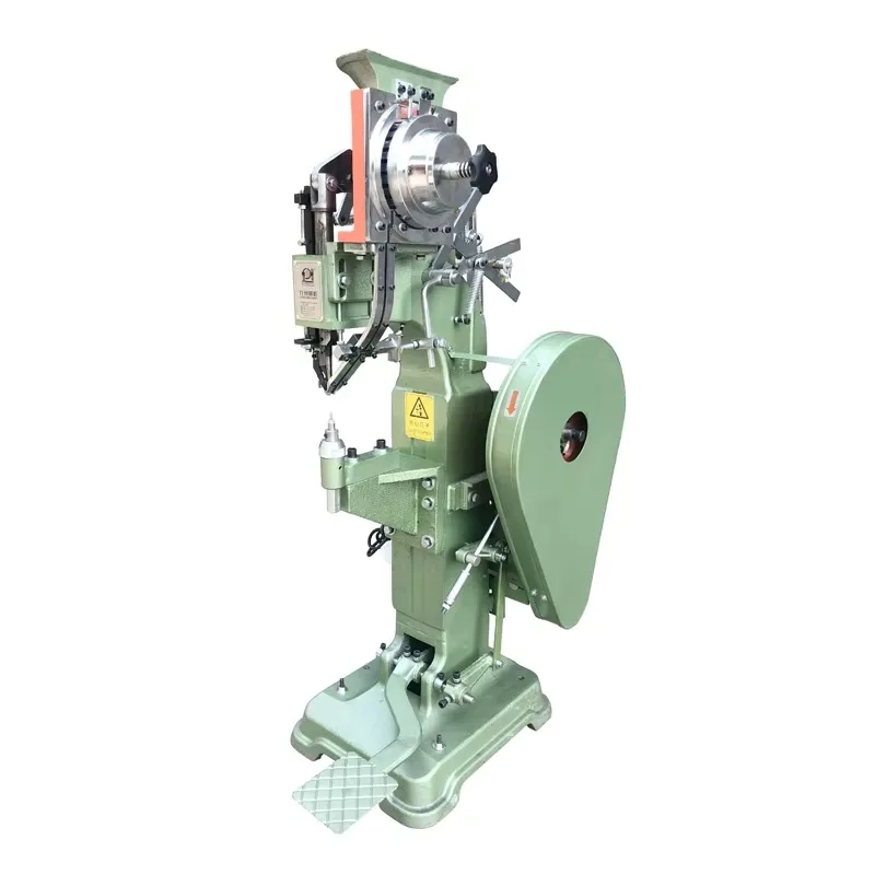 Automatic Feeding Semi Tubular Lamp Cap Riveting Machine for Car Wiper Blades With 28 Years of Experience