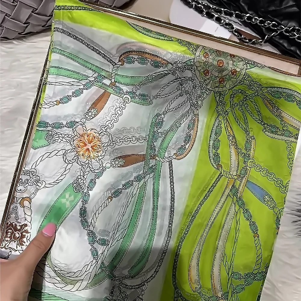 Fall Winter Light Green 100% Mulberry Silk Scarf Shawl Brand Summer Beach Silk Shawls Scarf Fashion Elegant Head Scarf Bufanda