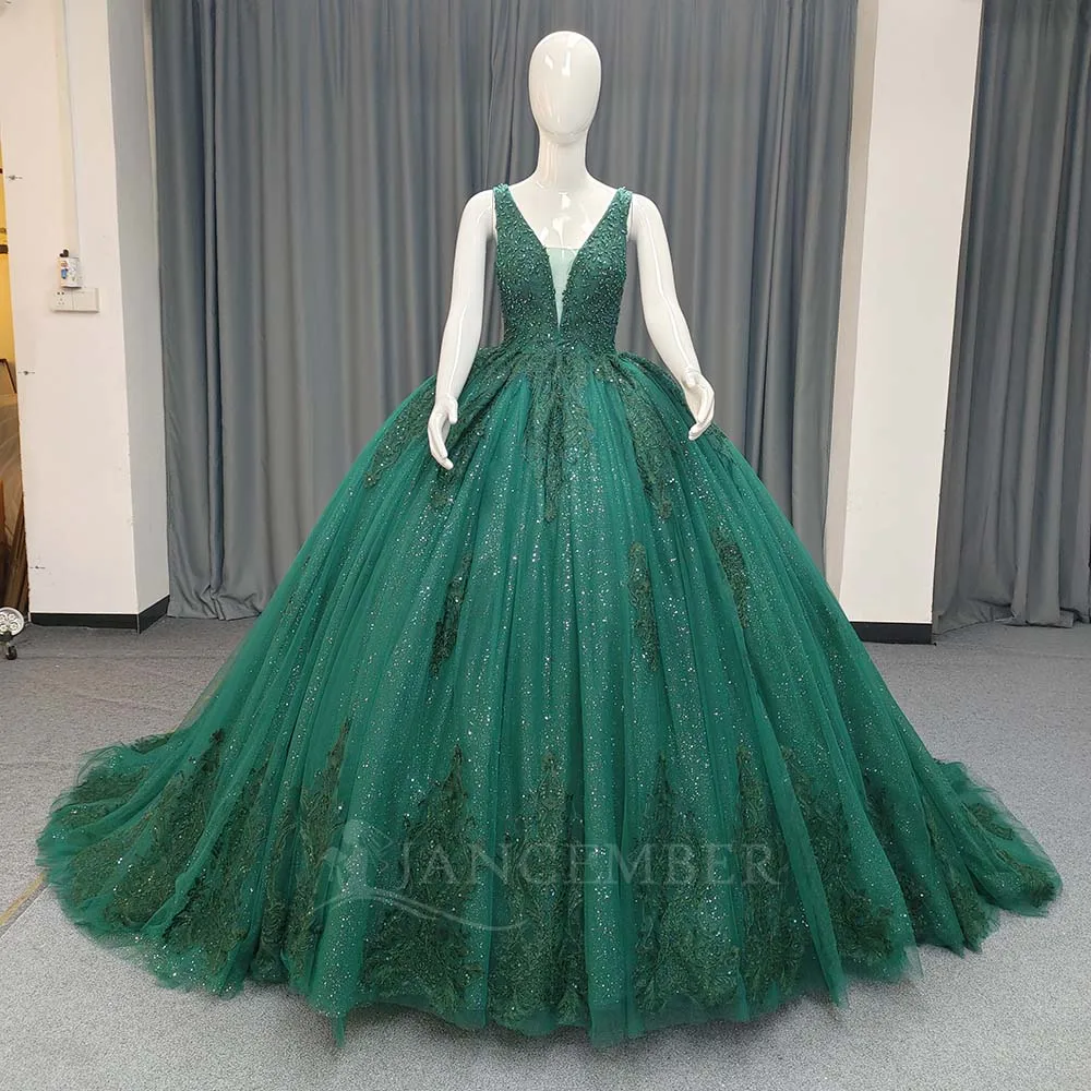 

Customized Princess Quinceanera Dresse Sparkling Decals Sparkling Beads Deep V-neck Prom Gown vestidos de 15 quinceañeras