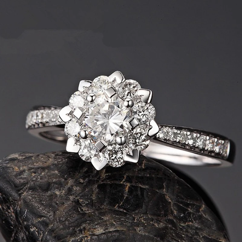 Luxuriöser klassischer Ring aus 925er Sterlingsilber für Damen, Schneeflocken-Schmuck, einfacher 30-Karat-Diamantring, Damenring mit Diamantimitat – Detail 4