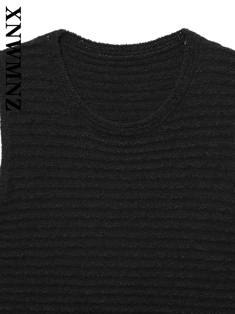 XNWMNZ 2025, Sommer Neue Dame Chic Einfache Ärmellose O-Kragen Strickkleid Pendeln Frau Schwarz Kleider Casual Quaste mini