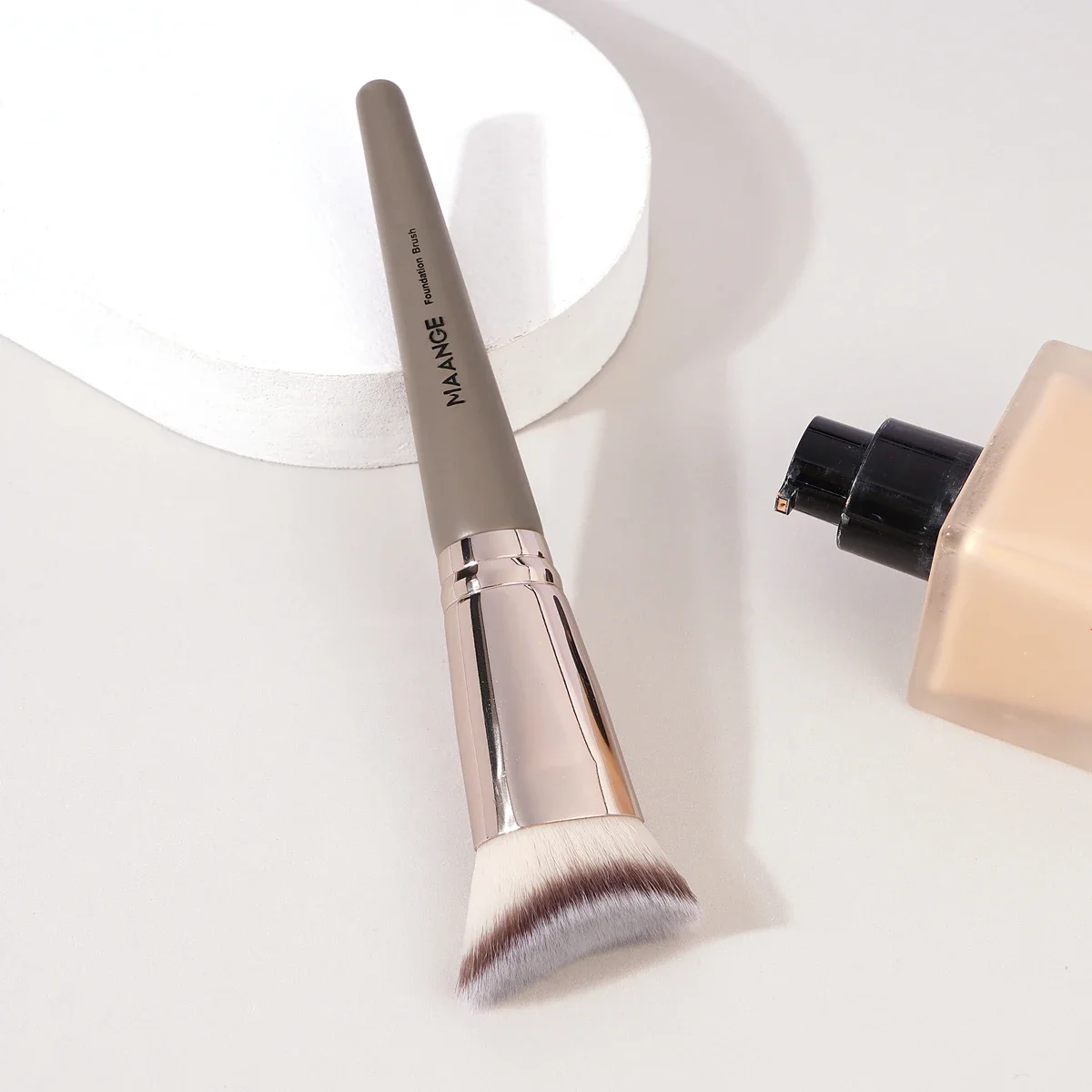 MAANGE Contourborstel Premium Contour Blush Gezichtsmake-upborstel Perfect voor wang Voorhoofd Kaak Neus Mengen Verdieping Contouren