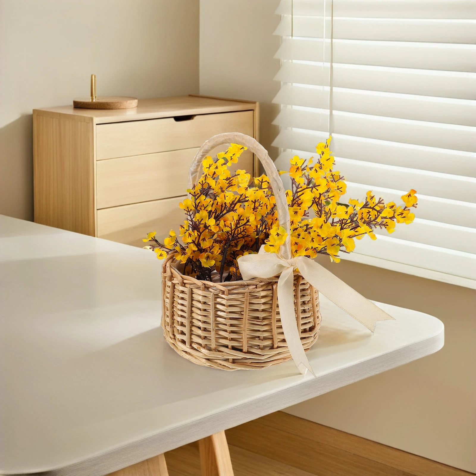 

Small Wicker Flower Basket Handmade Round Rattan Decor For Wedding Party Photography Prop Lightweight Gift Light Yellow