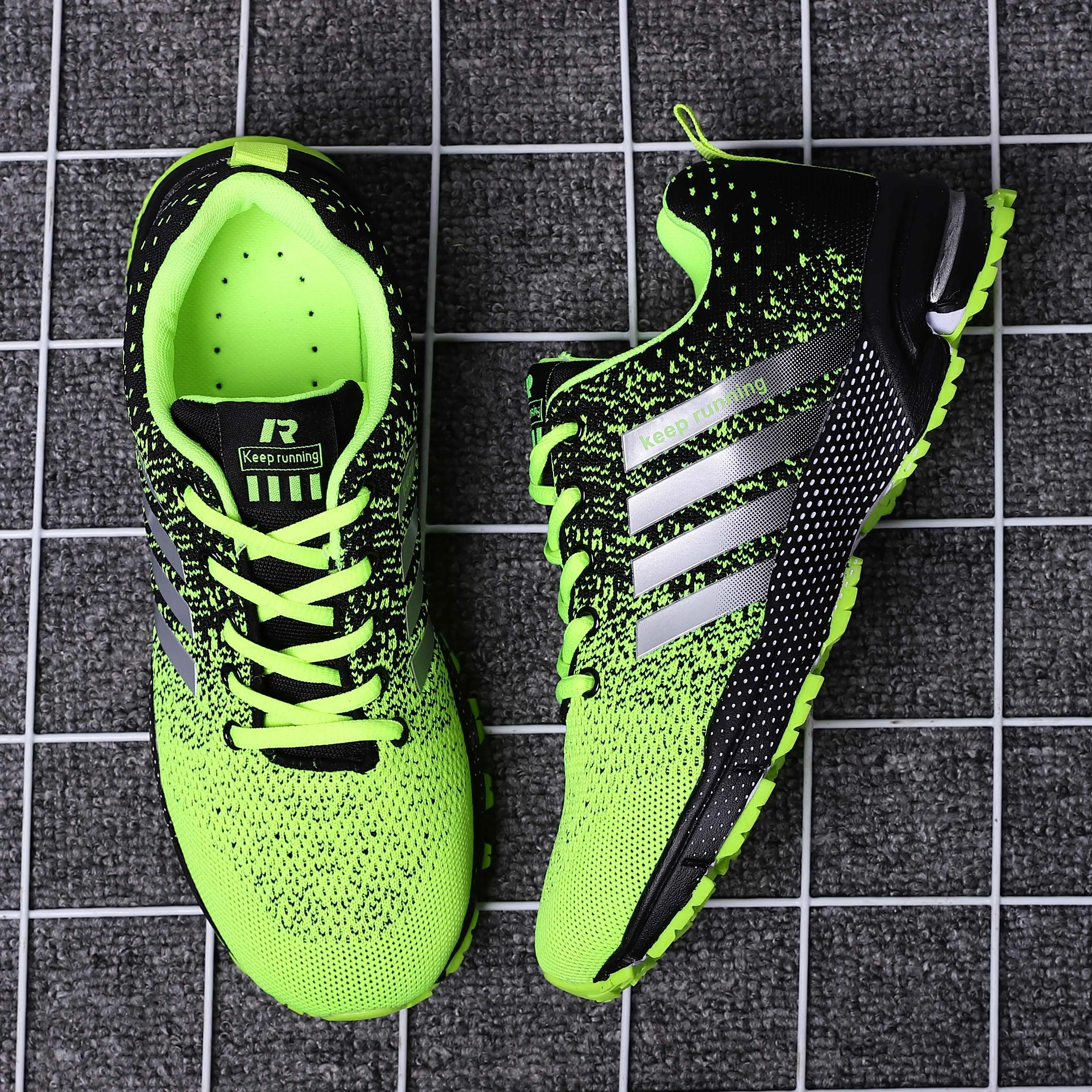 Men's and women's flats fashion casual sneakers couple walking shoes plus size breathable fitness running shoes men shoes 35-48