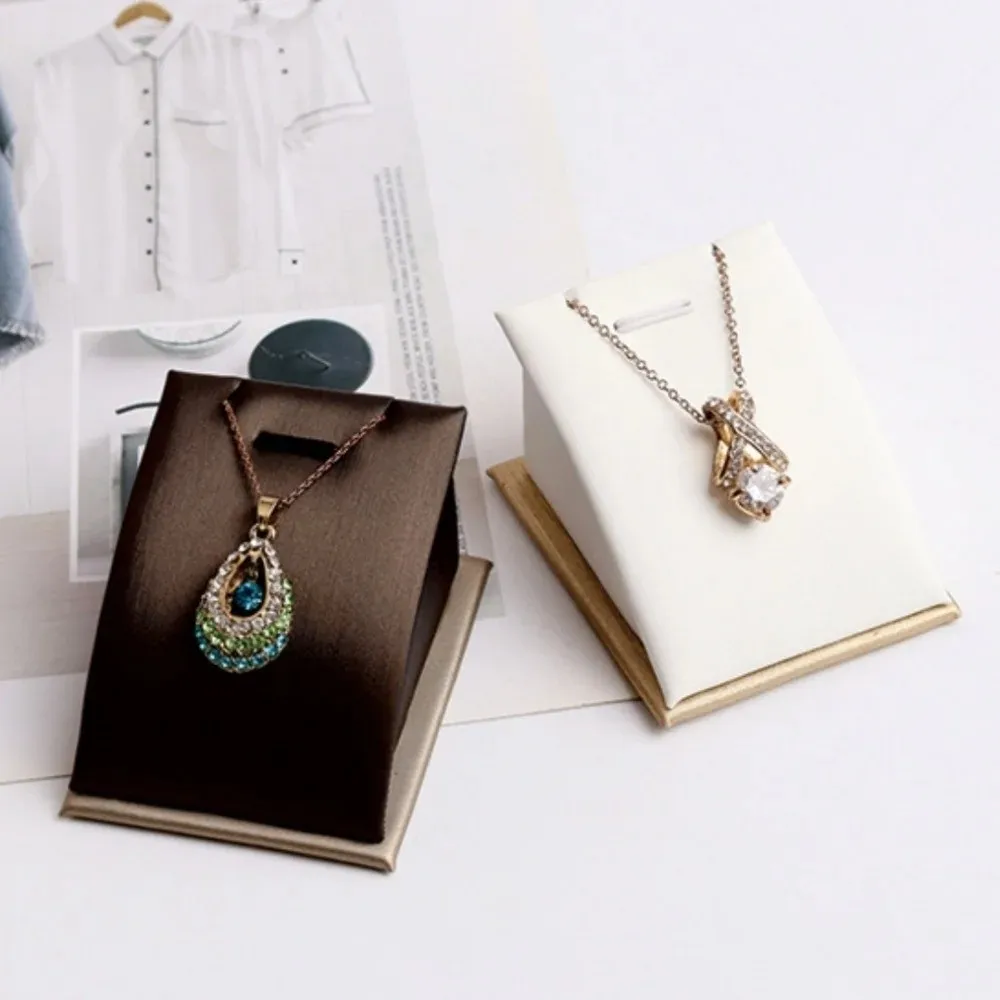 High Quality Mini Jewelry Stand Holder Save Space PU Leather Necklaces Pendants Display Rack Lightweight Protable Showcase Props