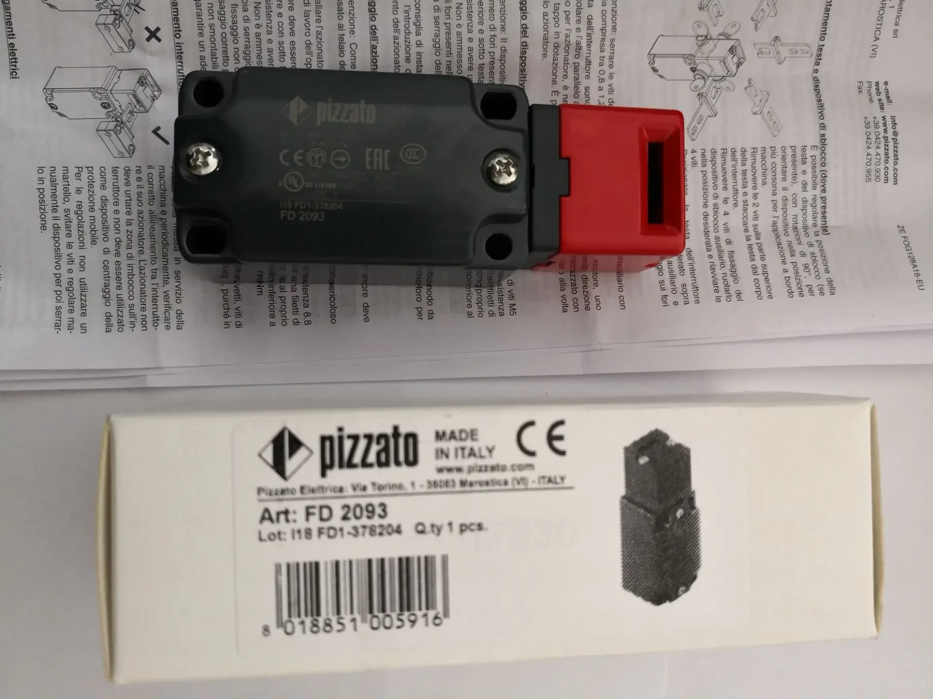 

New Original Pizzato security door switch FD 2093 supporting security handle VF-S13AP-301