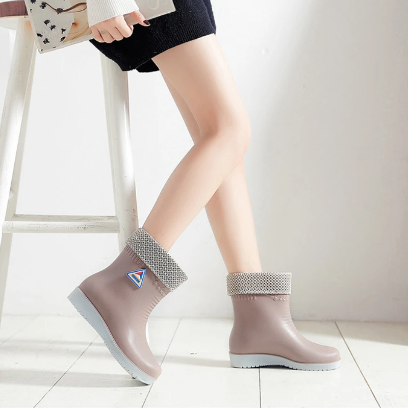 Winter Rubber Boots Women Fashion Rain Boots Waterproof Work Warm Cotton Short Botas Woman Outdoor Garden Non-slip Water Shoes