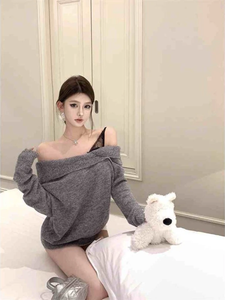 แฟชั่นฤดูใบไม้ร่วงและฤดูหนาว เสื้อฮู้ดถักไหมพรมผู้หญิงแบบใหม่ ดีไซน์หรูหรา สายเดี่ยวผูกเชือกแบบลูกไม้ สไตล์สาวฮอต เสื้อสเวตเตอร์อเนกประสงค์