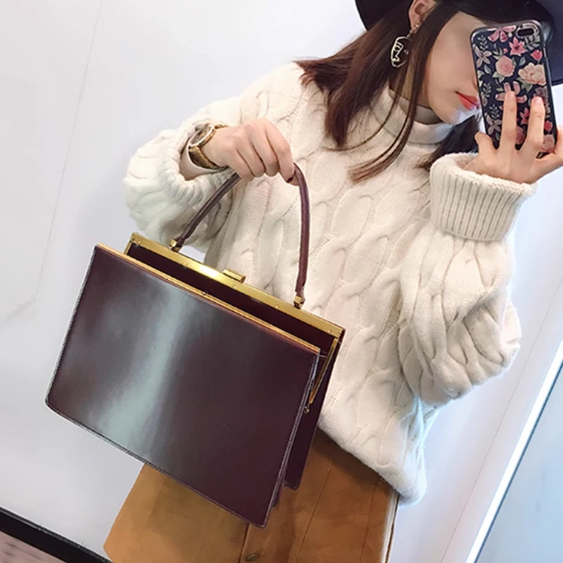 Women Handbag Autumn and Winter New High Quality Design Women Bag Retro Black Large Capacity Vintage Clip Bag Underarm Bag