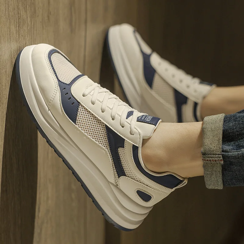 

New Soft-soled Casual Walking Vulcanized Board Shoes for Men with Low-top Round Toe and Color Combination for All Seasons