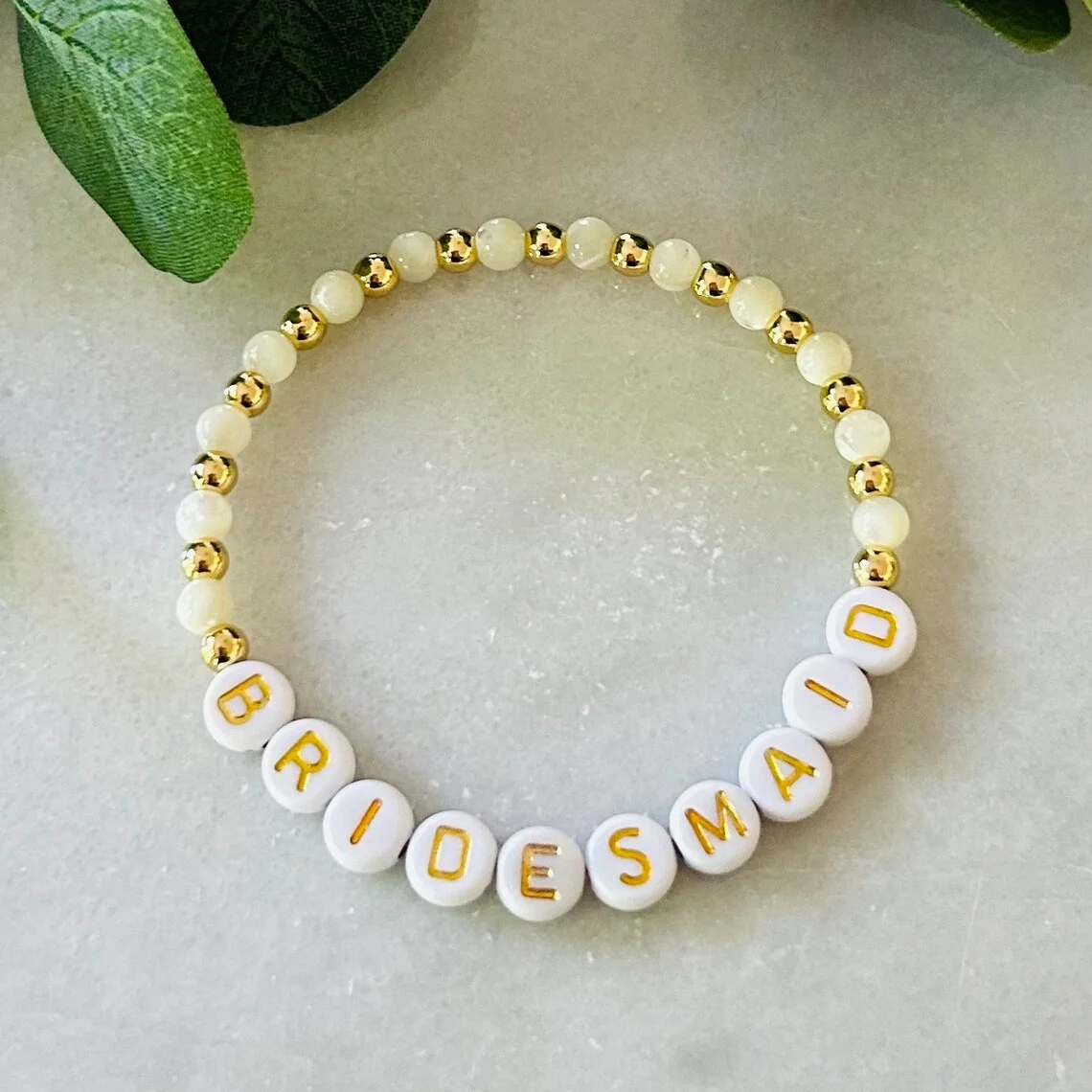 Bransoletka z literką CCGOOD, styl boho, perły z masy perłowej, letnia plażowa bransoletka przyjaźni, personalizowana imię, damska biżuteria