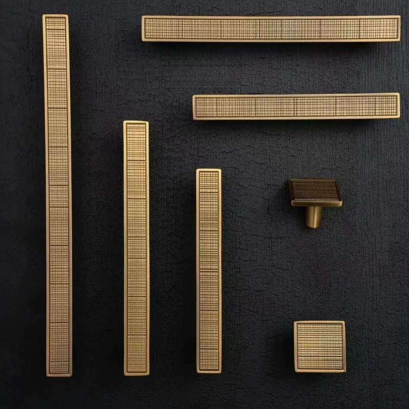 Vintage-style retro handle for wardrobe, cabinet, and drawer, antique bronze brass striped modern new Chinese-style cabinet door