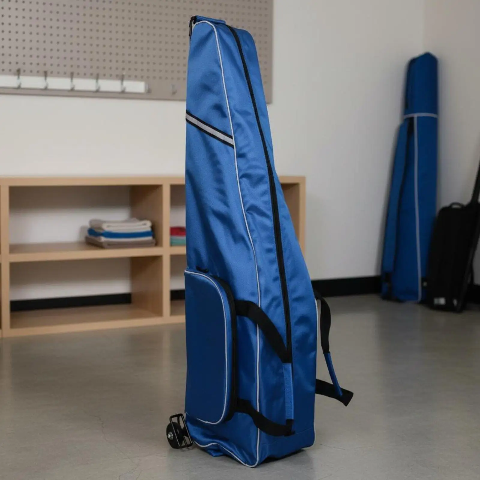Standard-size fencing bag with wheels, backpack straps and wheels.