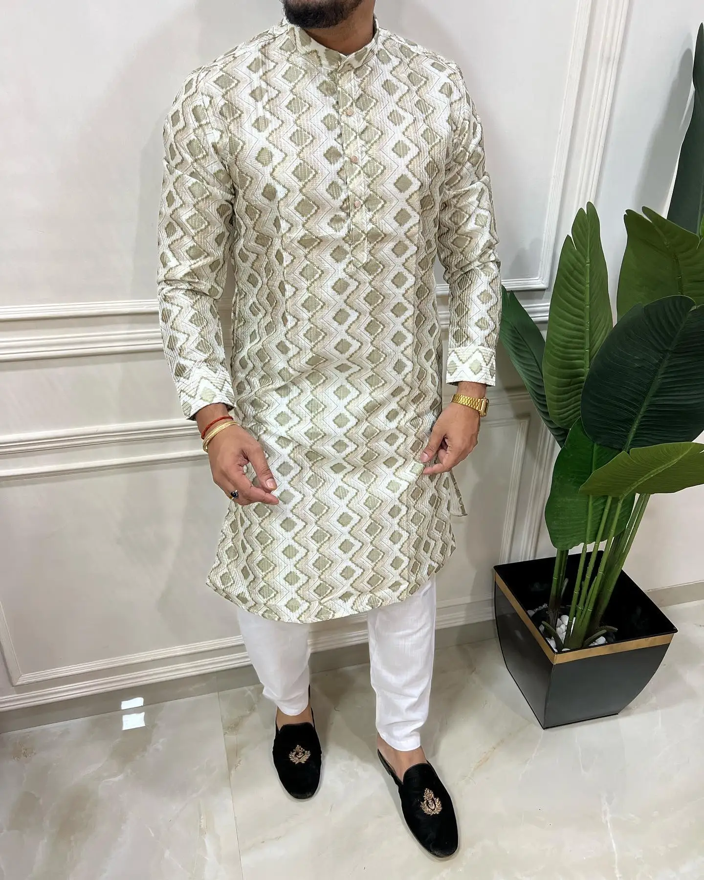Hombres Digital Impreso Kurta Vardha Ajuste Regular Collar Mandarín Largo Adecuado para Todas Las Ocasiones Como Boda Hari Raya Aidilfitri