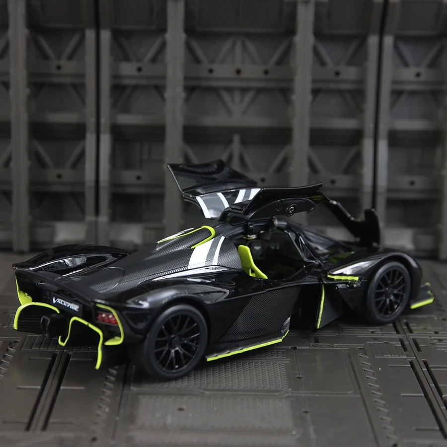 

CCA 1:23 Simulated Aston Martin Valkyrie Alloy Car Model Supercar doors on both sides that can be opened rich details