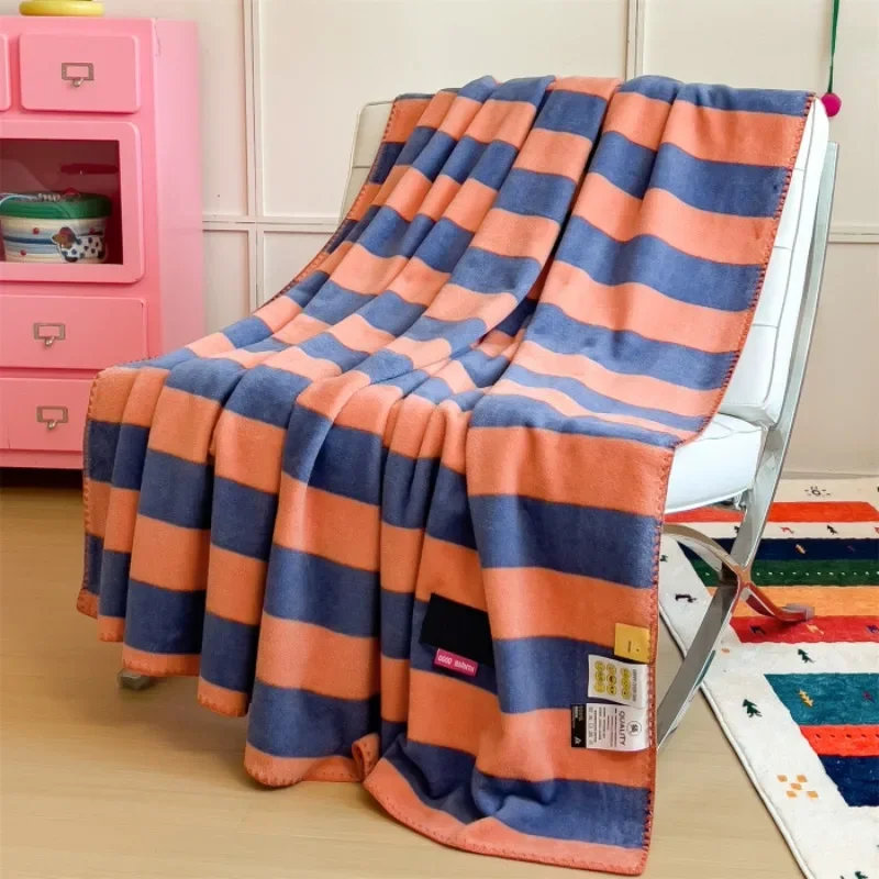 Milk Fu Fleece Blanket Sofa Blanket Warm Four Seasons Universal Blanket Autumn and Winter Multifunctional Thermal Blanket