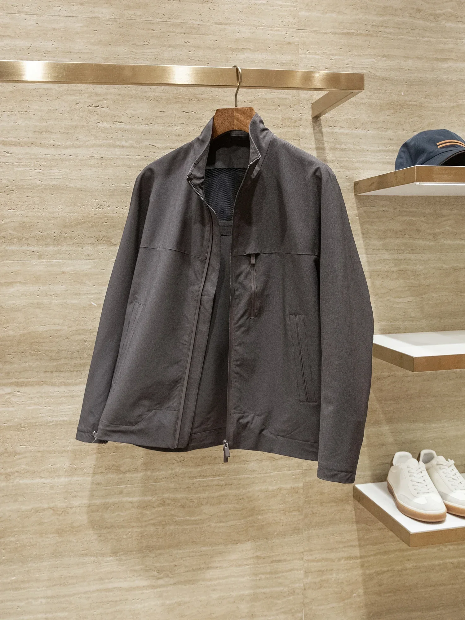 

Spring light luxury outdoor waterproof lightweight anti-wrinkle fabric men's casual stand-up collar thin jacket