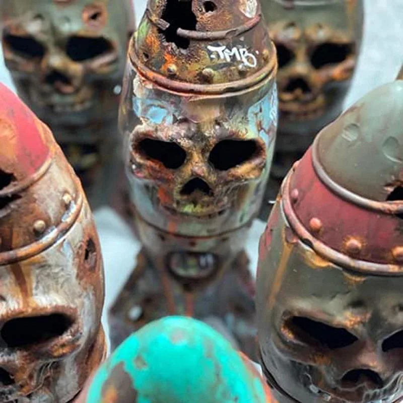 Cross-border new skull bomb small nuclear warhead imitation rust resin nuclear bomb skull design