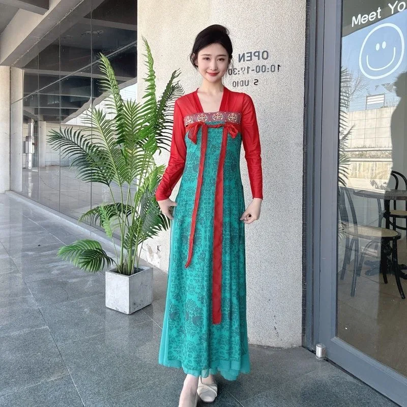 elegant-traditional-dance-performance-costume-women's-flowing-top-chest-length-practice-suit-national-dance-red-green-long-skirt