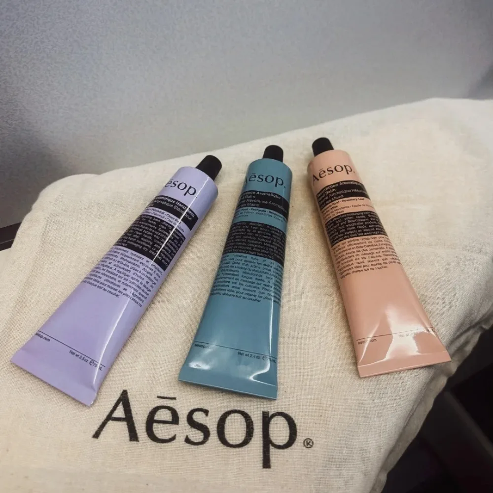 ايسوب كريم اليد القيامة رائحة كلاسيكية عطرية مع الحمضيات وملاحظات خشبية مغذية مكثفة للأيدي الجافة غير دهنية