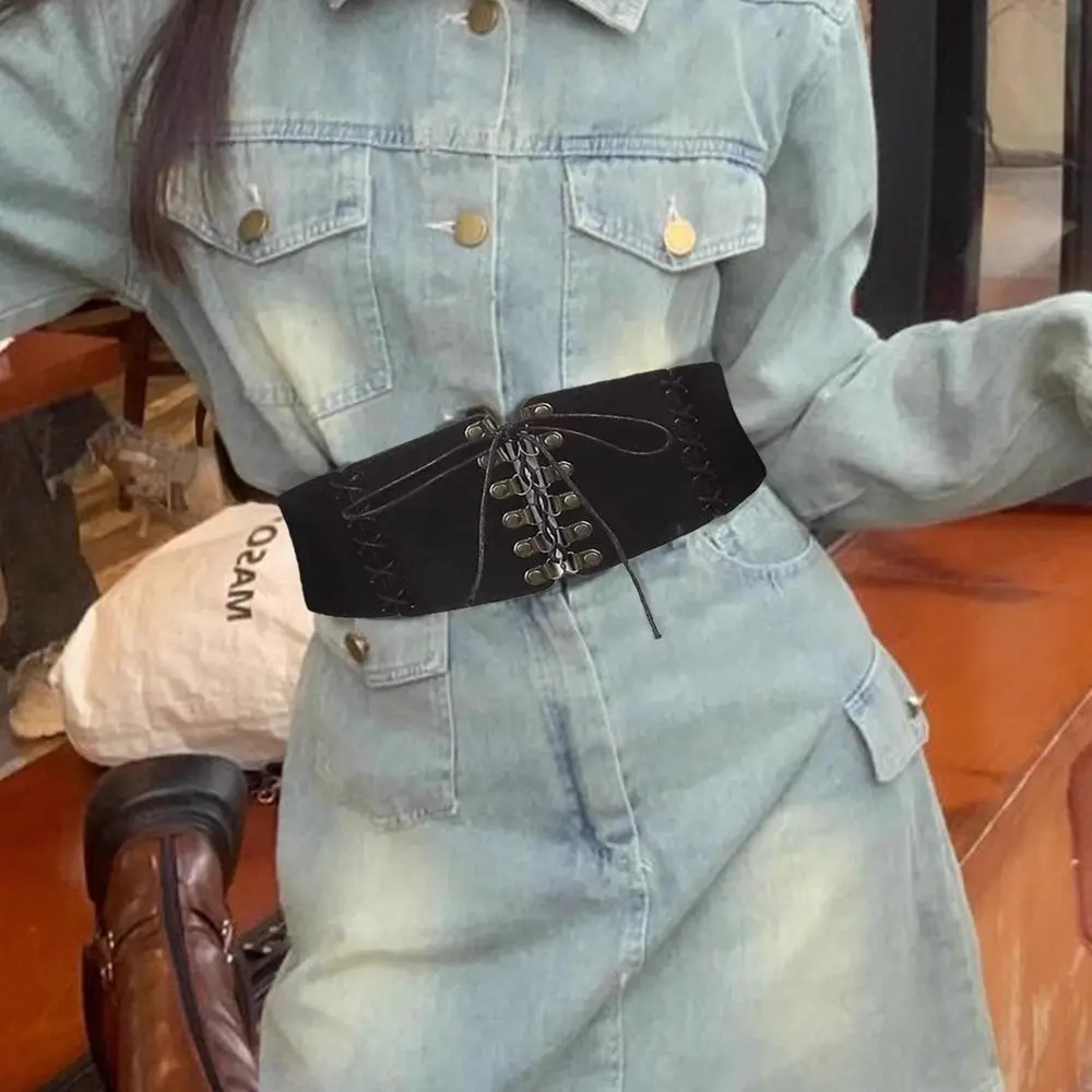 فستان مشد الخصر المرن القوطي القابل للتعديل بلون سادة من جلد الغزال المرن بحزام عريض من جلد البولي يوريثان