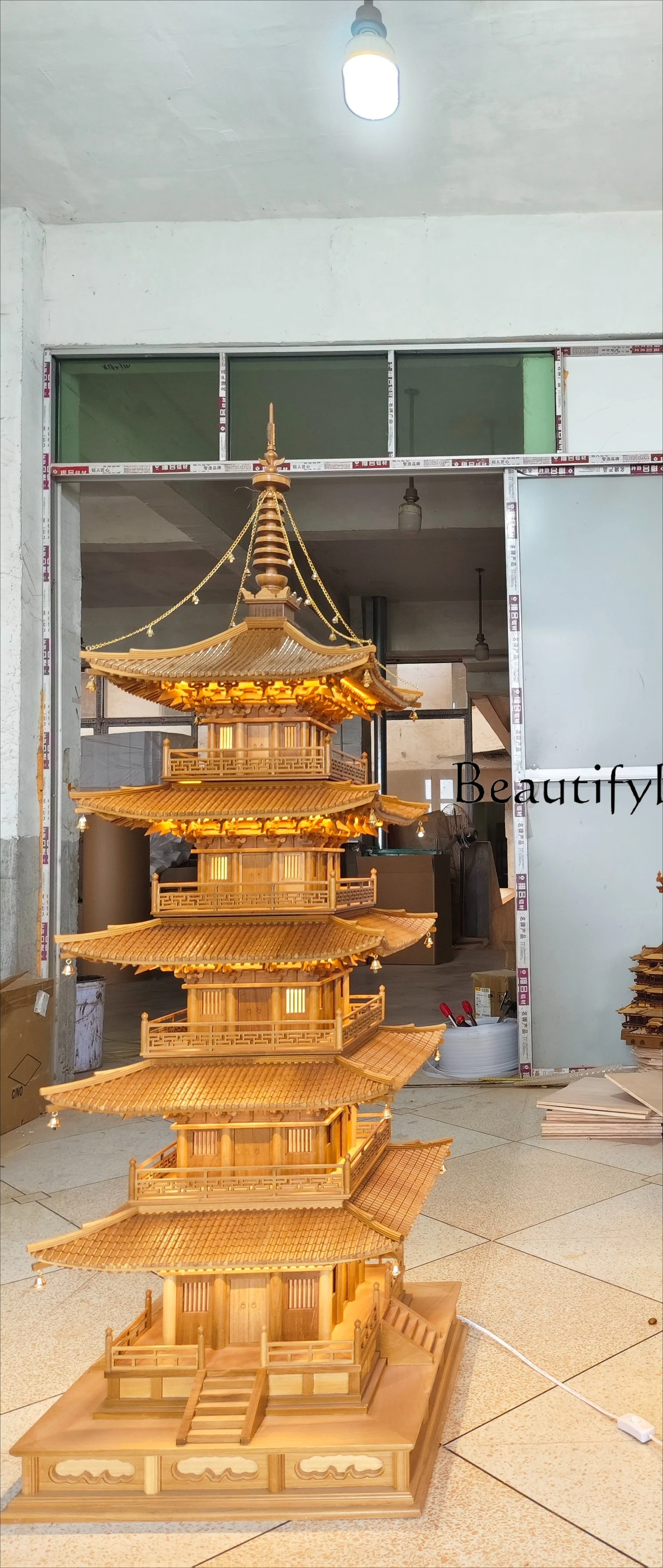 

*Ancient building five-story tower model golden silk teak flower tower handicraft ornament