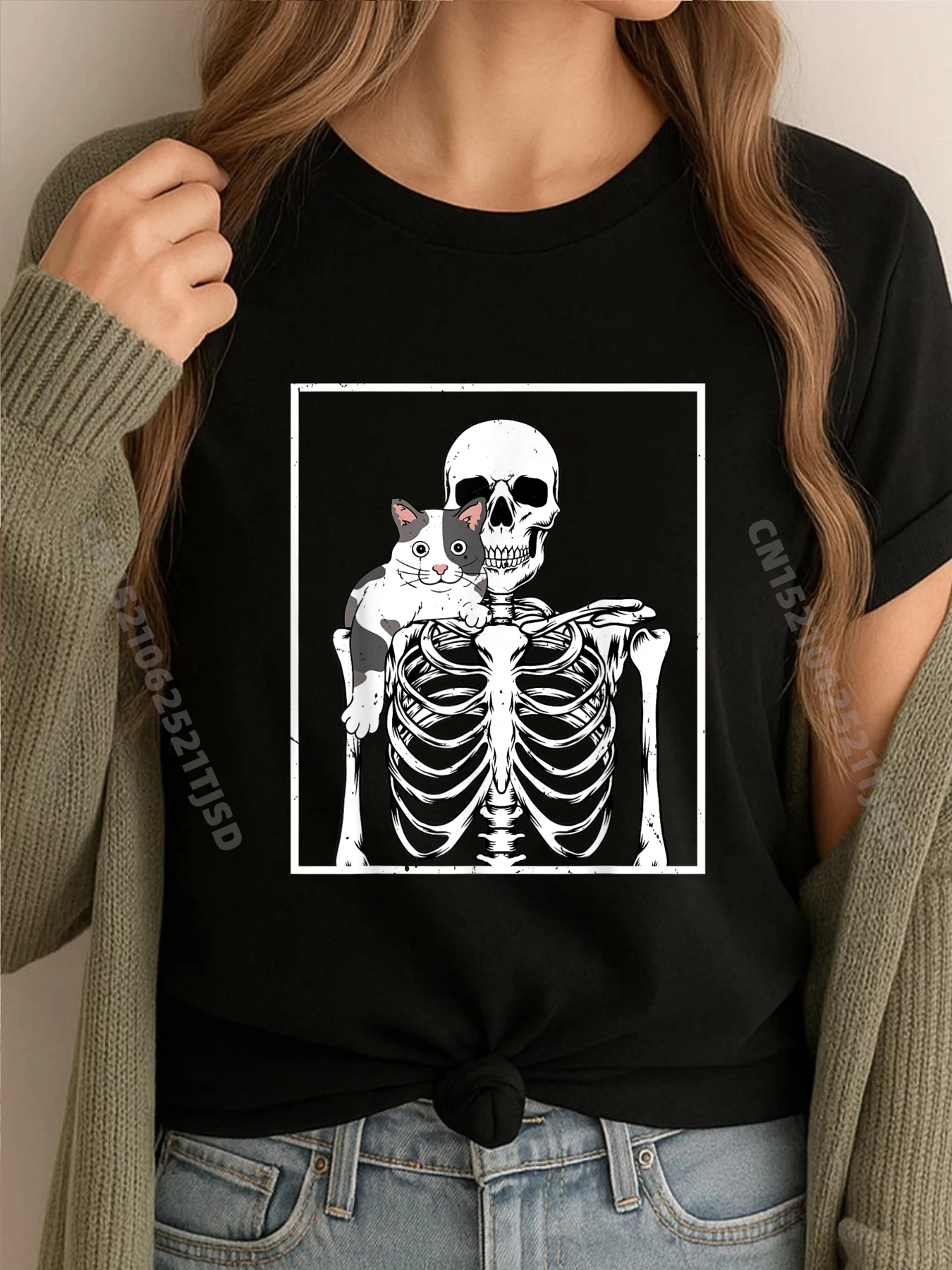 

Скелет держит кот Забавный Хэллоуин Любитель кошек Camisas Basicas Hombre Модная и модная футболка Homme Luxury