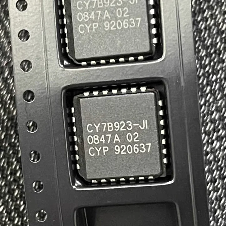 1~10Pcs/Lot CY7B923…