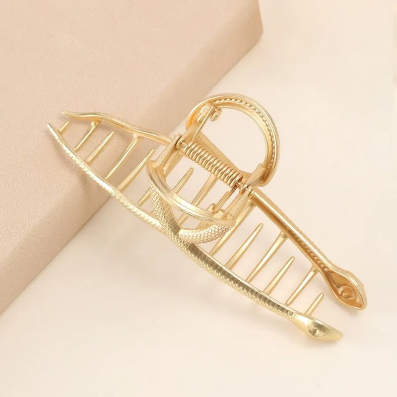 New Golden Cross Snake Shaped Hair Claw Clip for Women Commuting Simple Fashion Temperamental Geometric Alloy Shark Clip