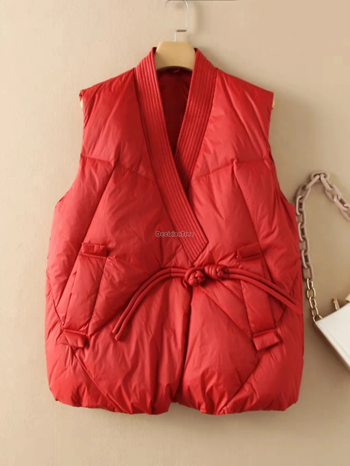

2025 chinese retro daily style light sleeveless v-neck short vest cotton-padded jacket waistcoat for women in autumn and winter