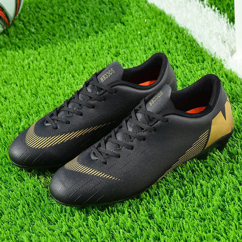 Рисунок 3 - Футбольные туфли с Роналду Месси