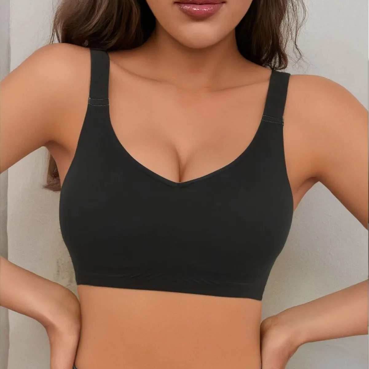 

M-4XL Large Non-underwire Bra for Women Traceless Fixed Cup Gathering Top Support Thin Bra Adjustable Shoulder Straps