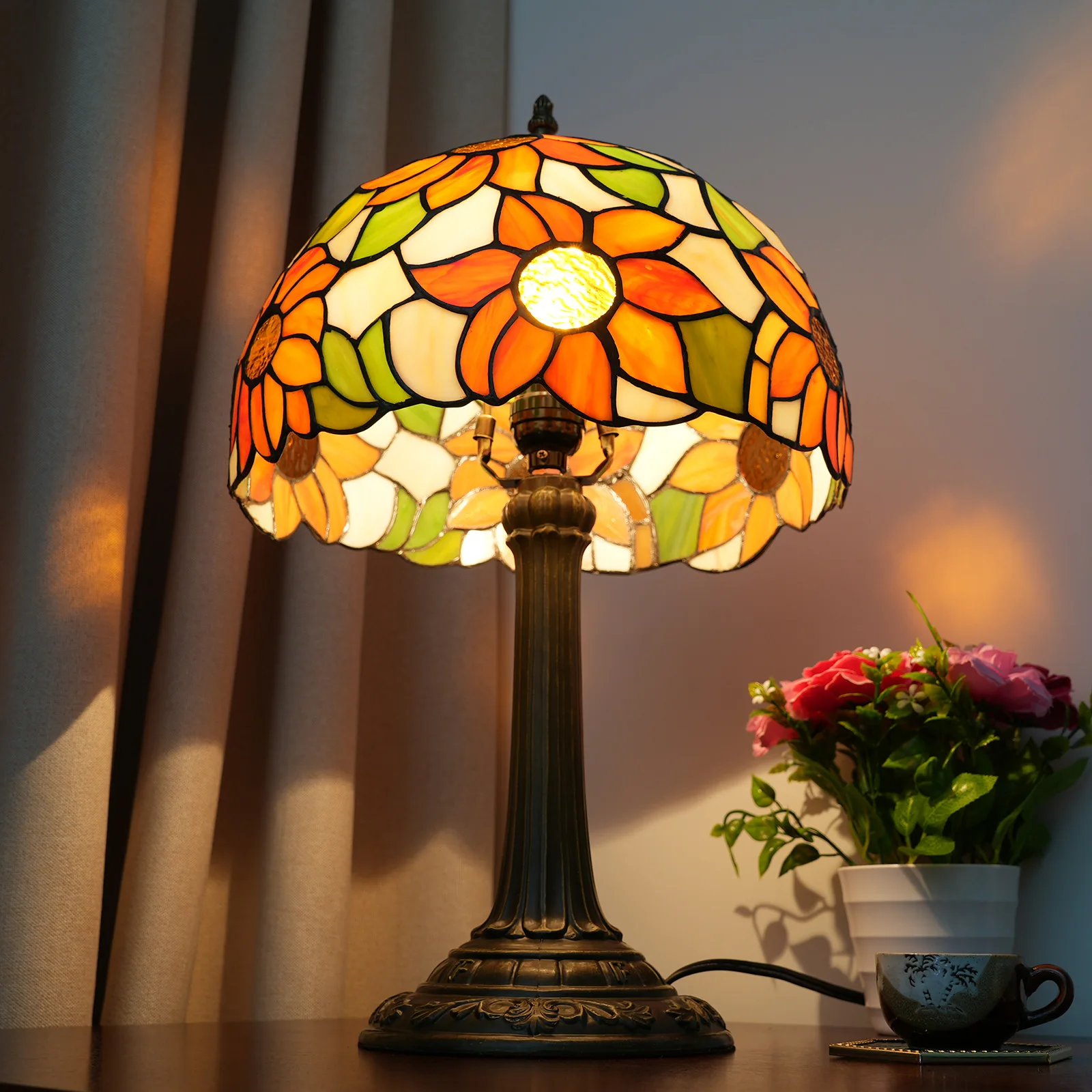 12inches 30cm Tiffany Stained Glass American Garden Sunflower Table Lamp Shade Guest Restaurant Bar Study Bedroom Bedside Lamp