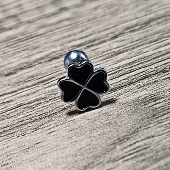 Tek Parça 925 Gümüş Sevimli Siyah Kalp Yonca Bitki Saplama Küpe Moda Kadınlar için Güzel Takı Minimalist Aksesuarları