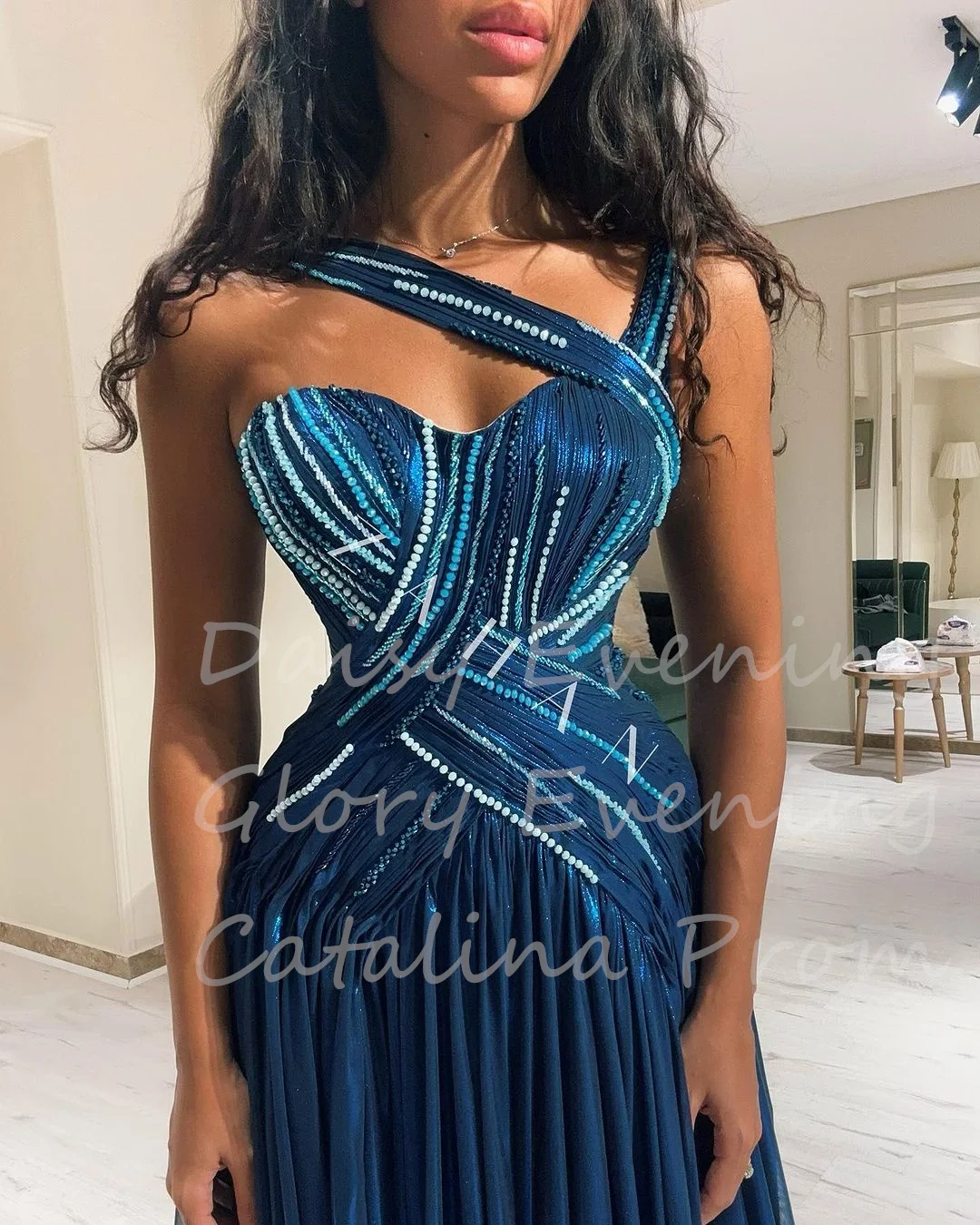 Luxury Evening Dresses Sweetheart Floor Length Beadings Sleeveless Prom dress Customized Saudi Arabia Formal Wedding Party Dress