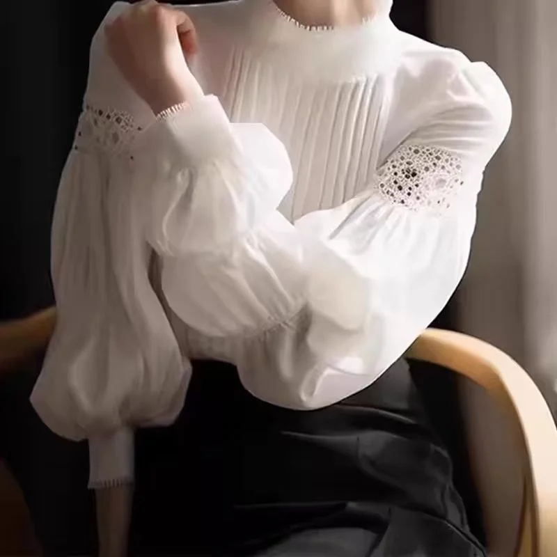 

2025 Autumn New Long-sleeved Design Stand Collar French Chic White Fashionable Top Shirt