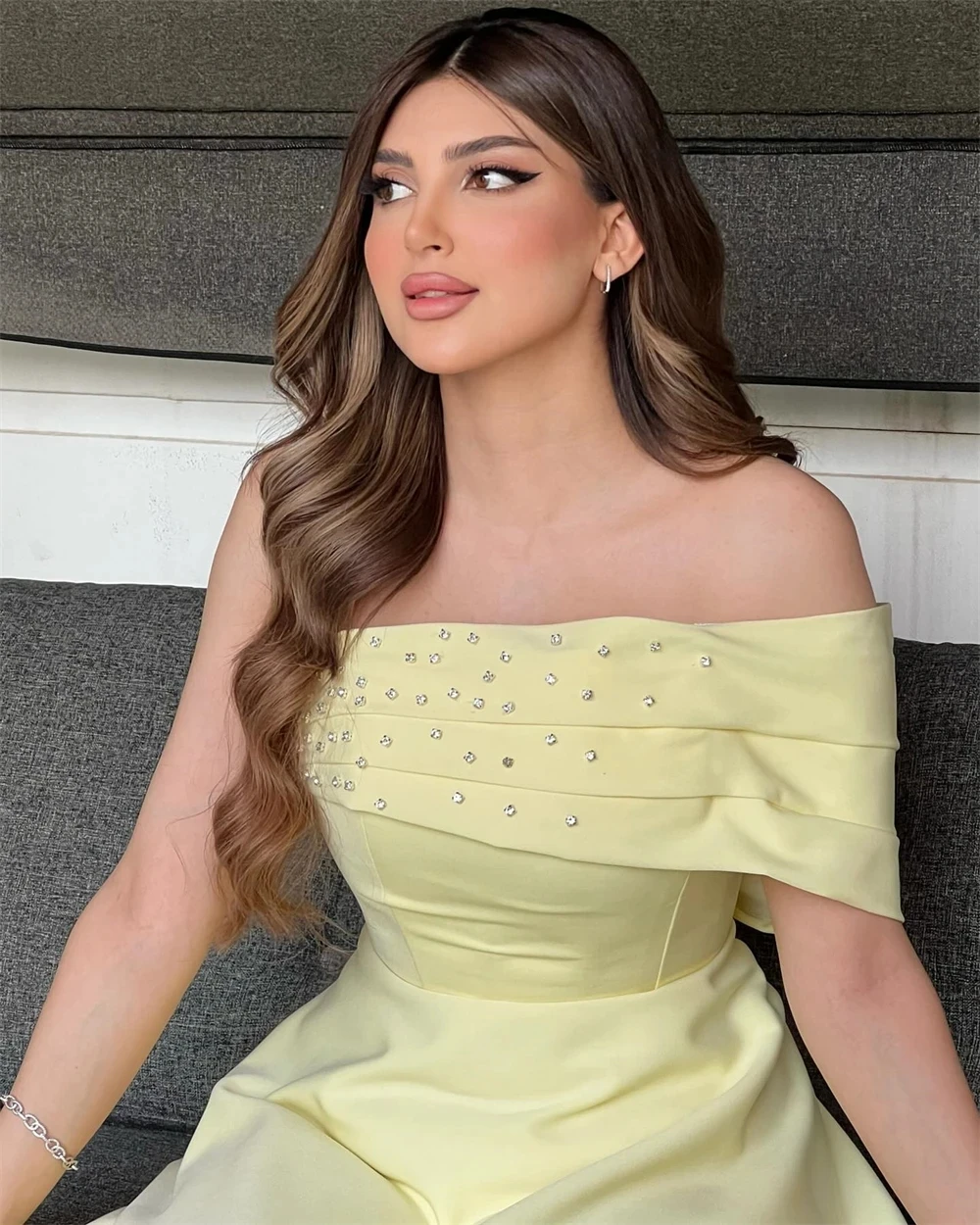 

Aenyrst Элегантные платья для выпускного вечера на одно плечо с блестками и рюшами Свадебное платье трапециевидной формы Вечернее платье длиной до пола Рождественские платья