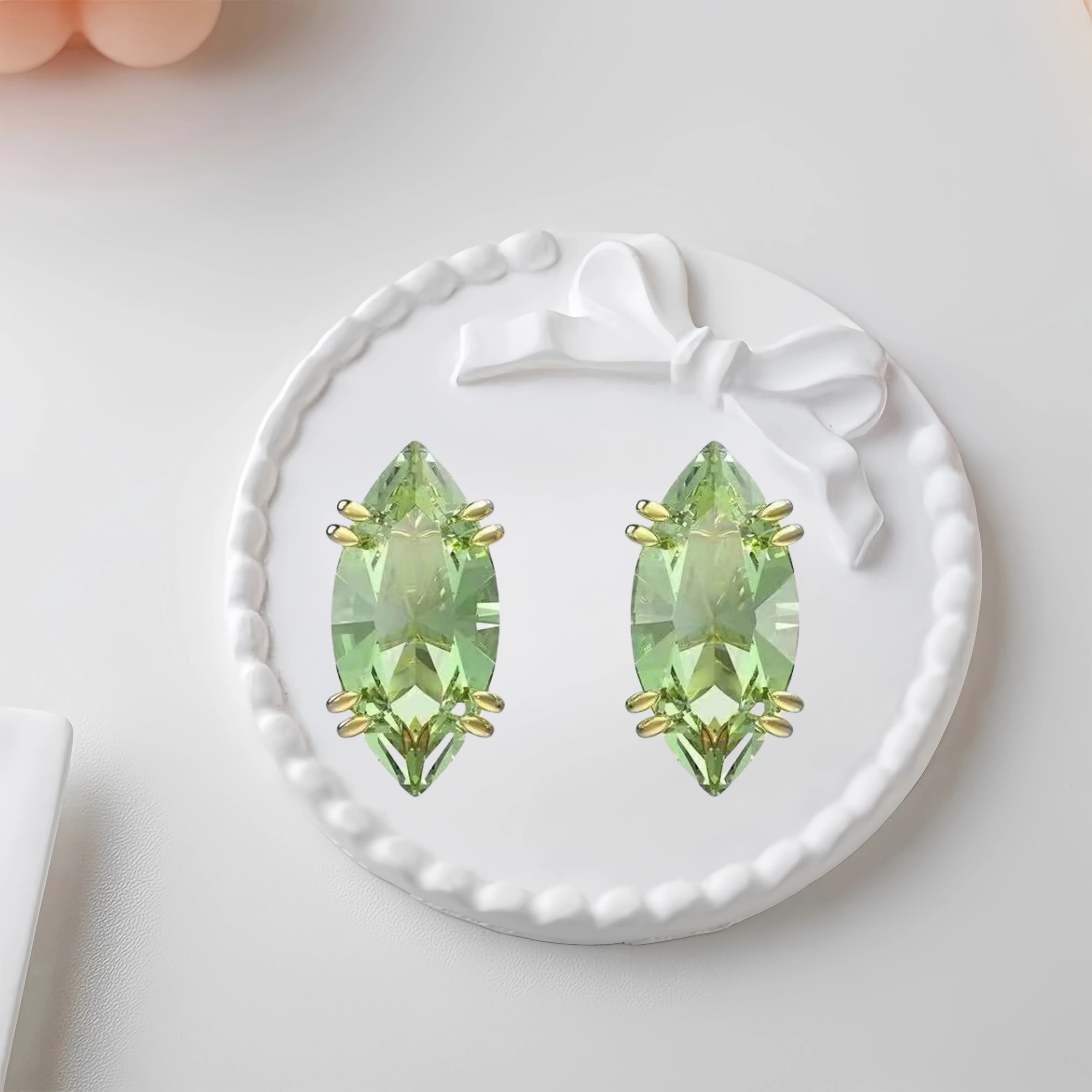 

2025 Hot Selling Brand Women's Earrings Fashionable, Simple, Luxurious Jewelry Suitable for Gifting To Friends