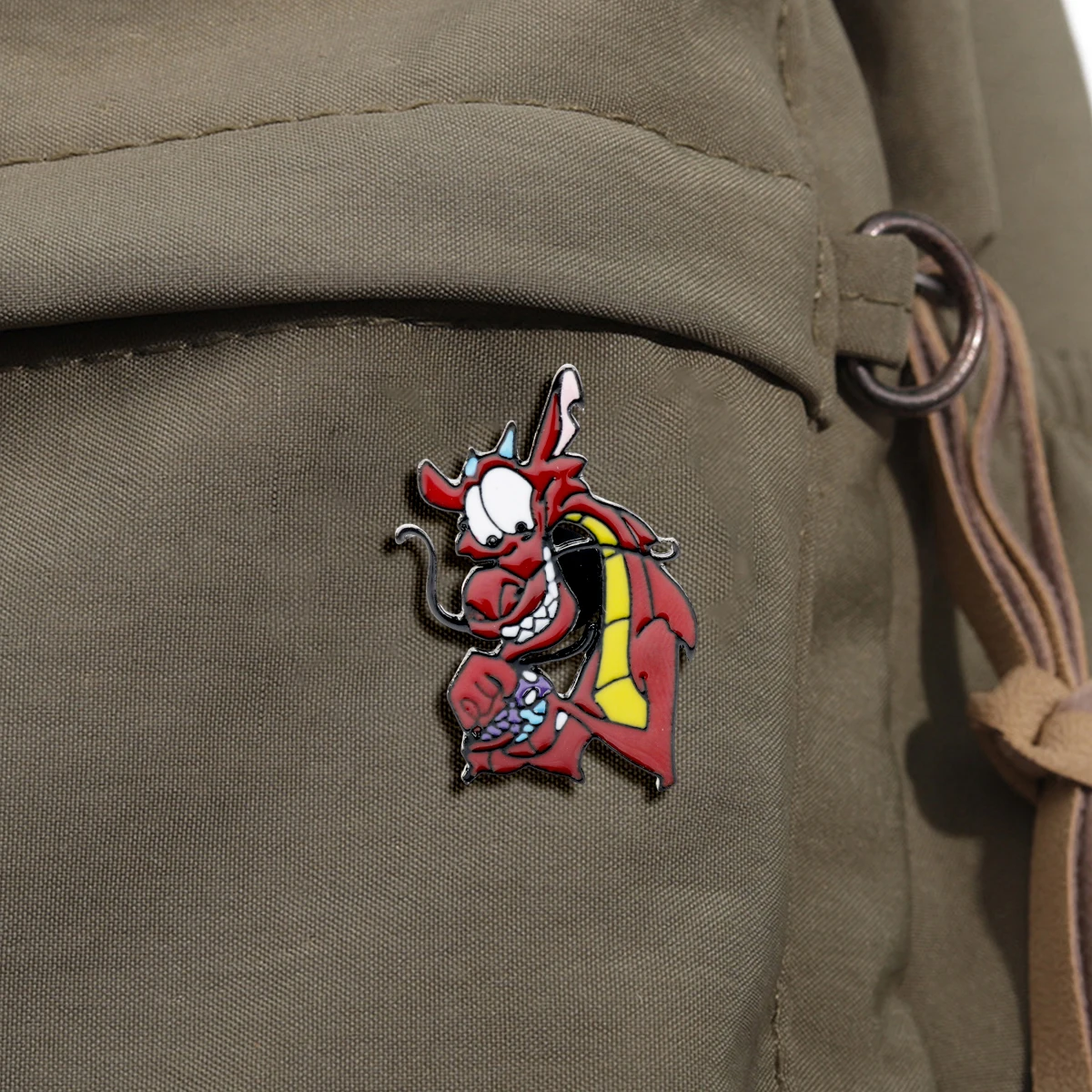 

Эмалированная брошь в стиле аниме «Мушу», милая и интересная булавка с лацканами, аксессуары для одежды, модные украшения, подарок для друзей