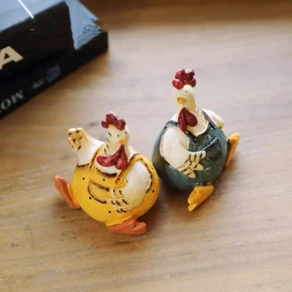 Cute Couple Chicken Figurines Resin Artifact Craft Chicken Ornament Miniature Durable Decorative Easter Decorations Farmhouse