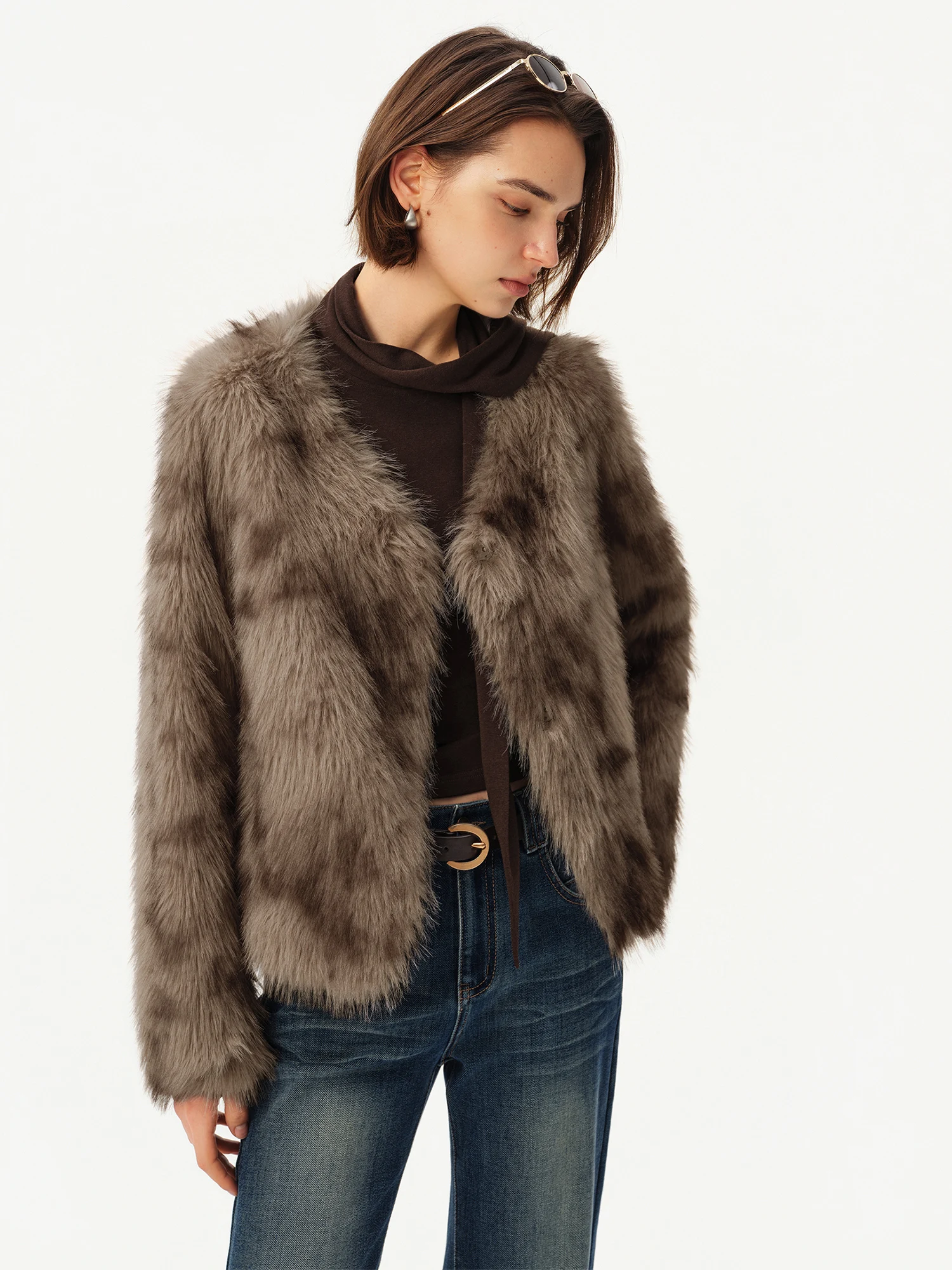 ZIQIAO 2026 Winter New Arrival Luxury Eco-Friendly Faux Fur Stand Collar Jacket Fur Short Outerwear Slimming Straight Design