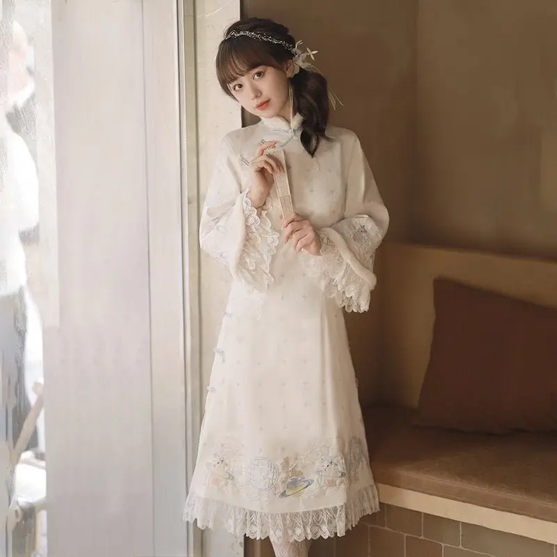 

Chinese Traditional Improved Qipao Beige Long Sleeved Lace Rabbit Embroidered Modern Cheongsam Elegant Women Evening Dresses