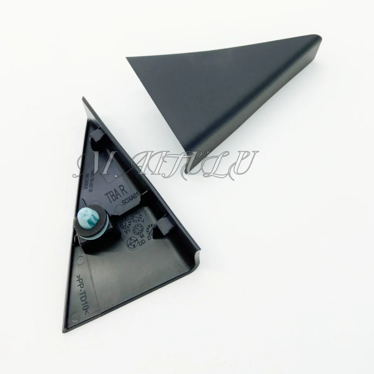 For the Civic 2016, 2017, 2018, 2019, 2020, the triangular decorative covers inside the doors, rear seats and Windows are black